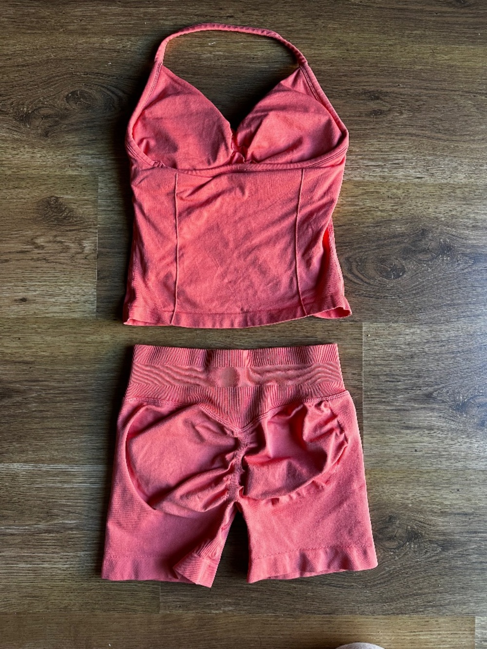 Amazon Workout Set - Picture 2 of 3